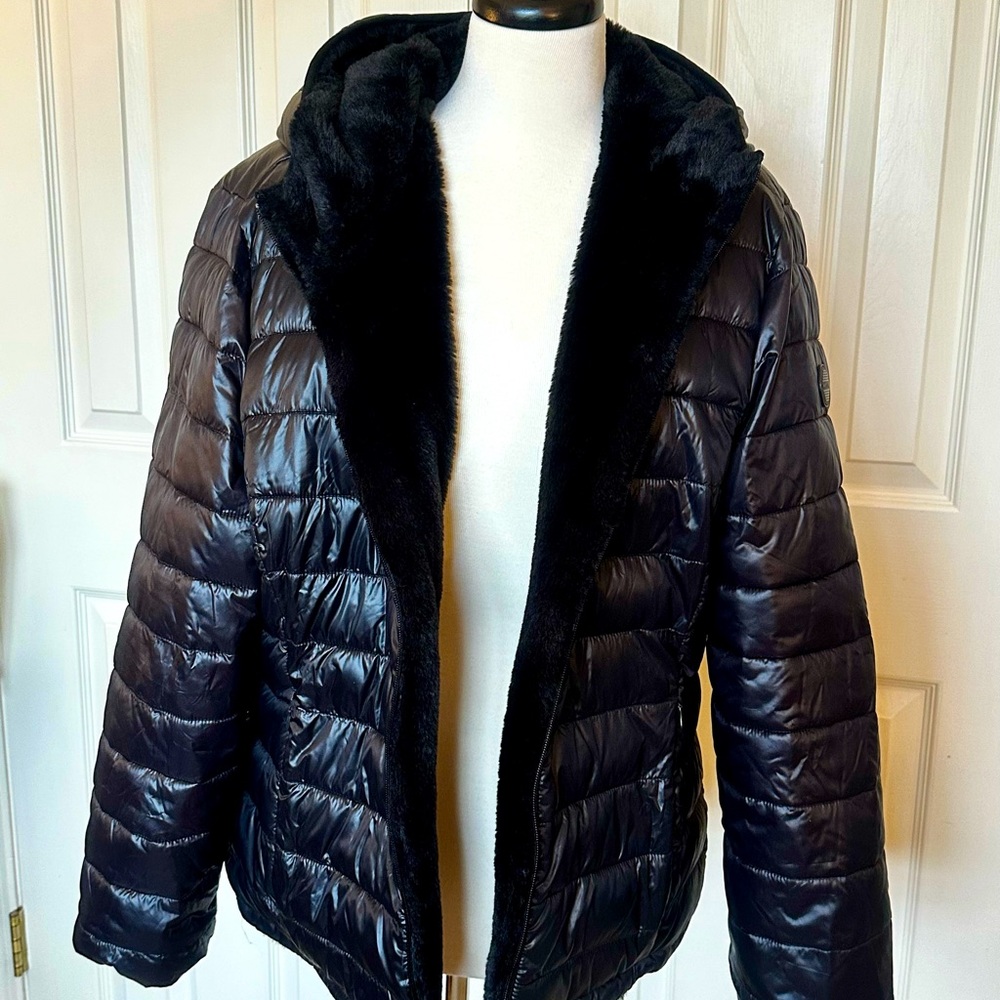 Andrew Marc Ladies' Ultra Soft Attached Hood Reversible Jacket in XL